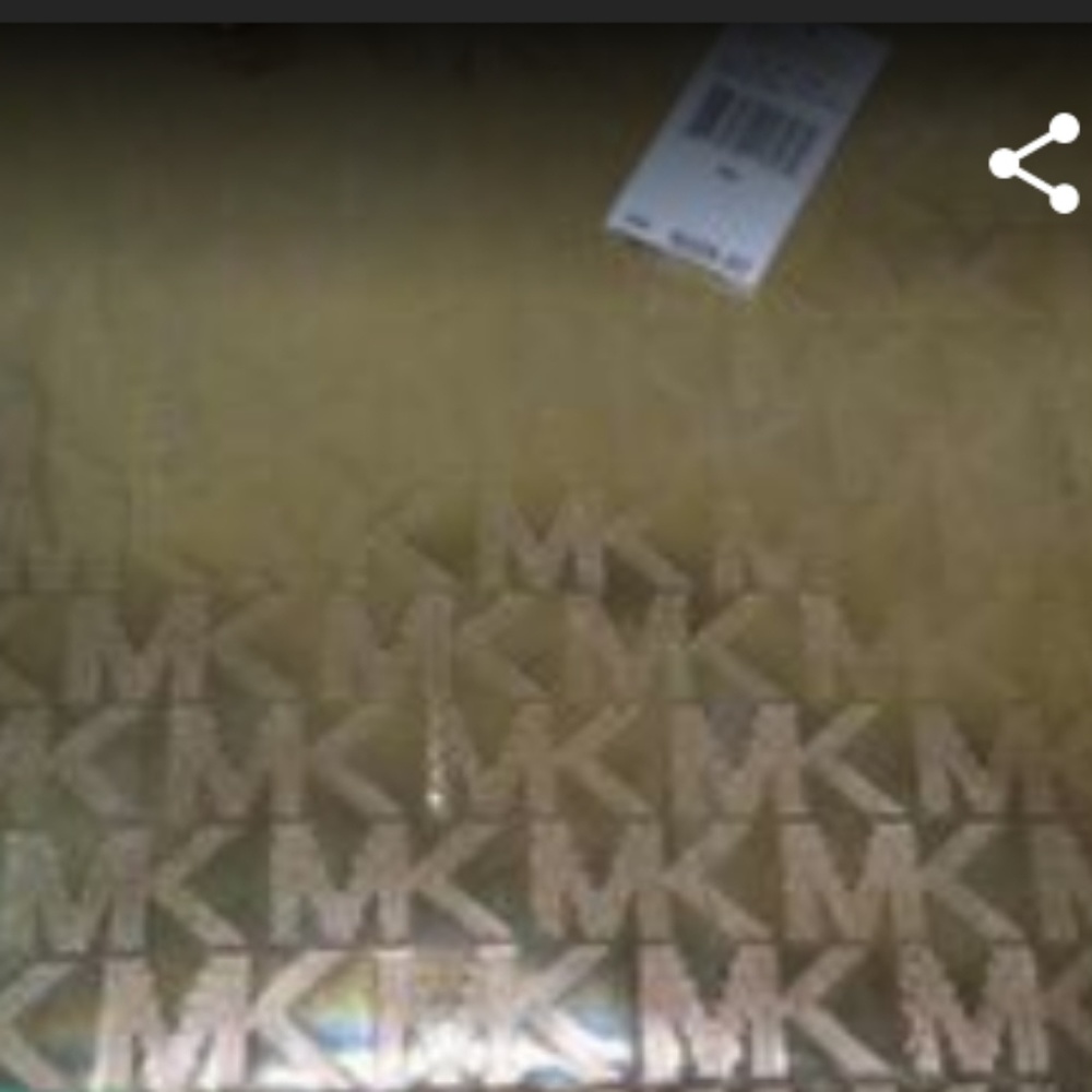 New Michael kors bag beautiful gold bag